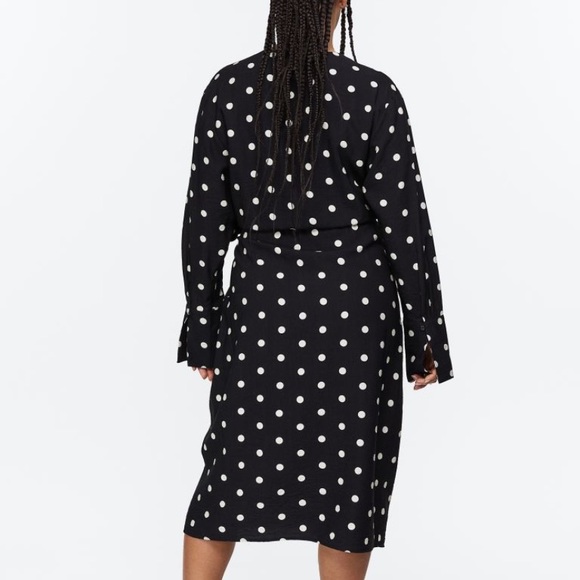 H&M Tie-Detail Wrap Dress - Picture 7 of 10